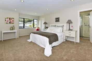 5 Muirlea Drive, Flat Bush