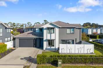 9 Vincent McGrath Crescent, Swanson