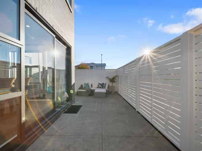 9 Vincent McGrath Crescent, Swanson