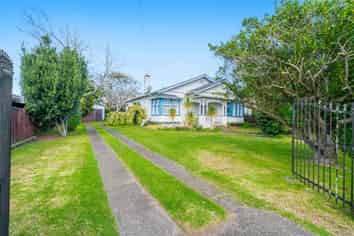 9 Royton Avenue, Mangere East