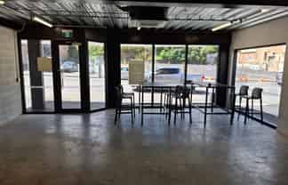 "Simply The Best" - Office/Retail 90sqm