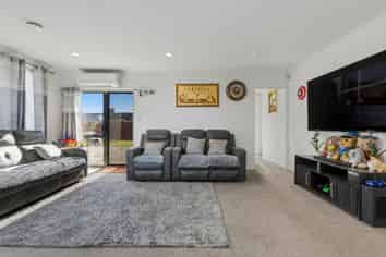 18 Scotts Field Drive, Takanini