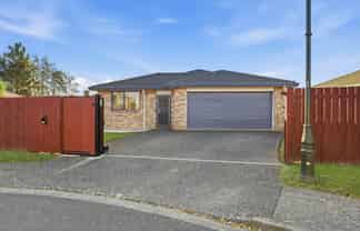 18 Scotts Field Drive, Takanini