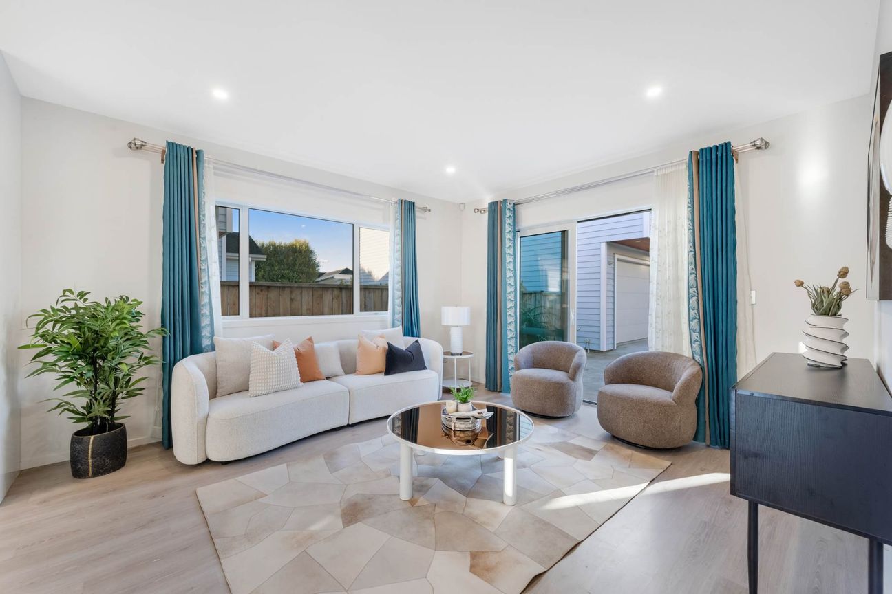 Spacious Modern Family Living - Widok 3