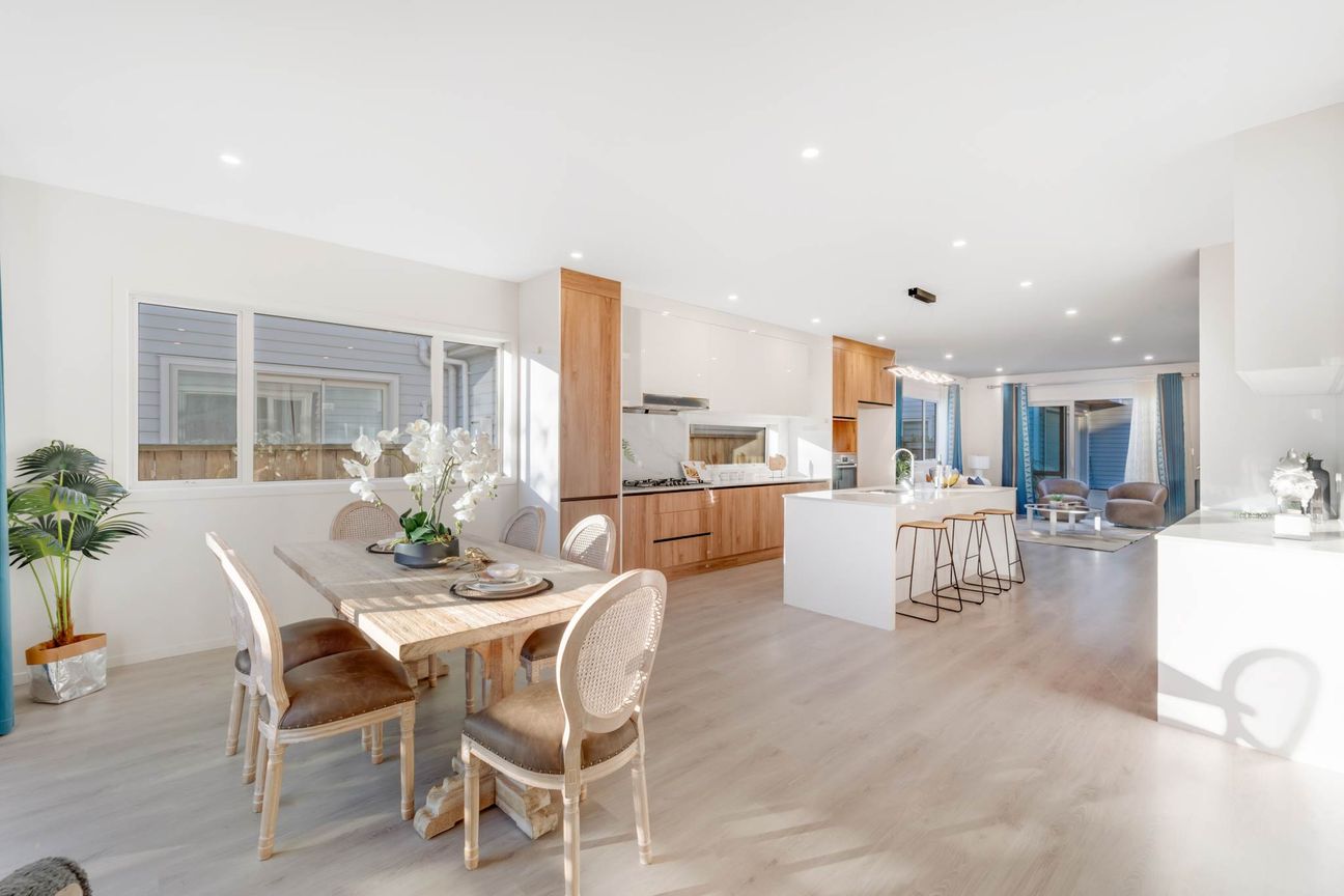 Spacious Modern Family Living - Widok 5