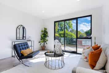 2D Grove Lane, Pakuranga Heights