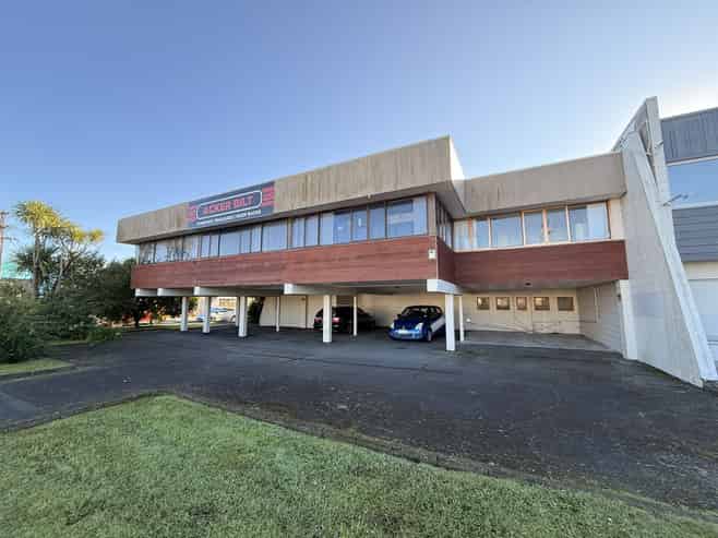 Quality industrial warehouse - Henderson
