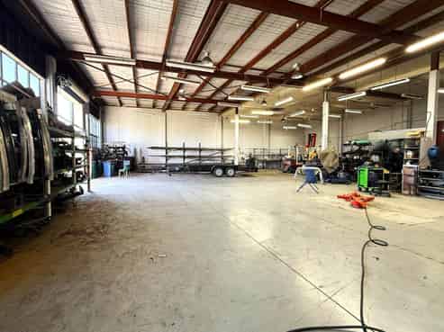 Quality industrial warehouse - Henderson