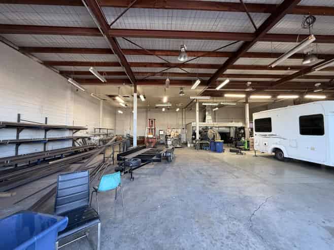 Quality industrial warehouse - Henderson