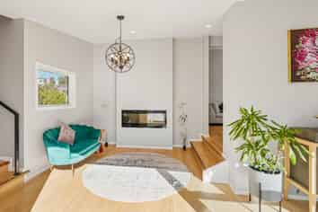 15  Blacks Road, Greenhithe