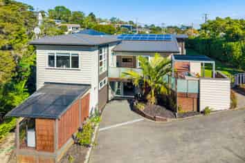 15  Blacks Road, Greenhithe