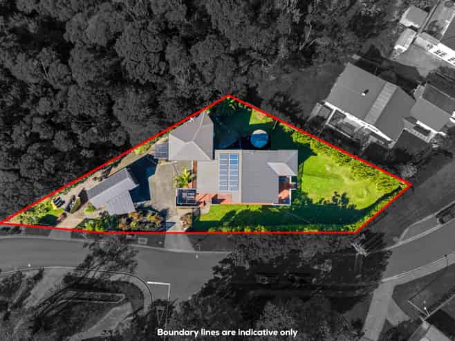 15  Blacks Road, Greenhithe