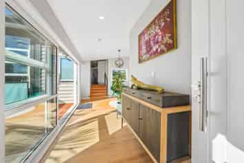 15  Blacks Road, Greenhithe