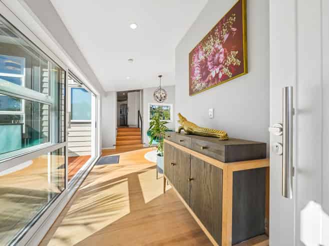 15  Blacks Road, Greenhithe
