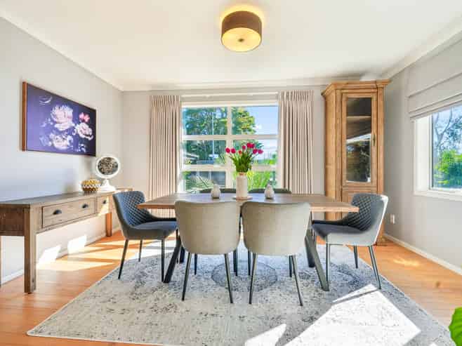 15  Blacks Road, Greenhithe
