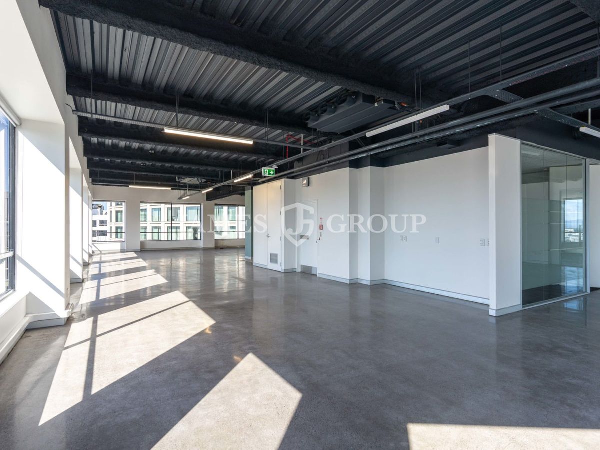 HIGH-OUTLOOK OFFICE AT AN AFFORDABLE RENT | 469M² - Mehr