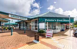 Green Gables Retail in Mairangi Bay