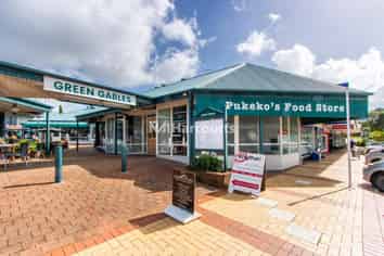 Green Gables Retail in Mairangi Bay