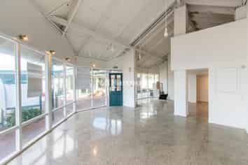 Green Gables Retail in Mairangi Bay