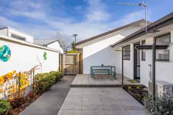 2/134 Geraldine Street, Edgeware