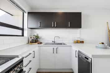 2/134 Geraldine Street, Edgeware