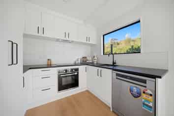 76B Chilcott Road, Henderson