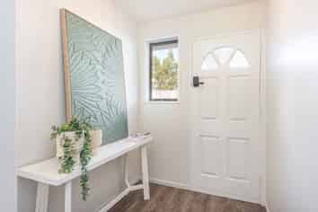 2/61 Caledonian Road, SAINT ALBANS