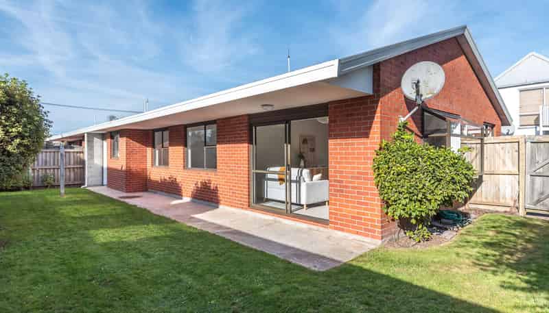 2/61 Caledonian Road, SAINT ALBANS