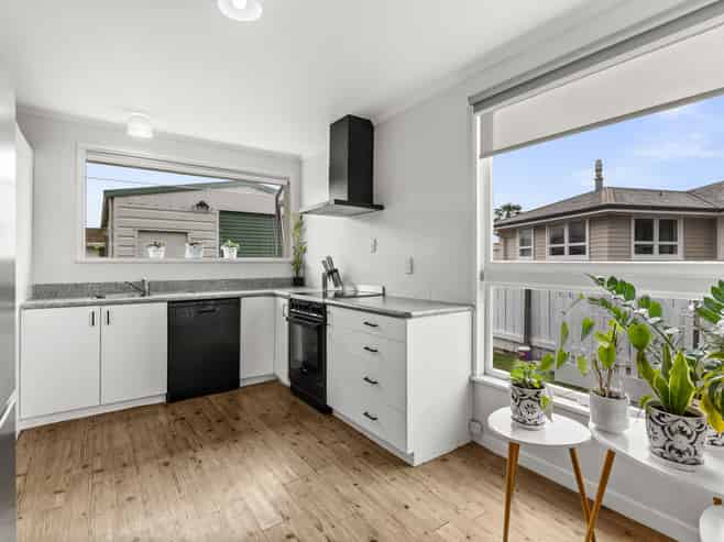 32 Skerrett Crescent, Tamatea