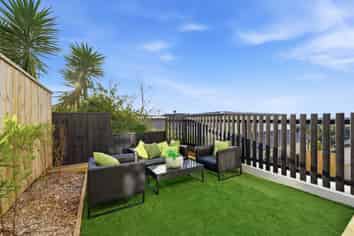 5/929-933 East Coast Road, Torbay