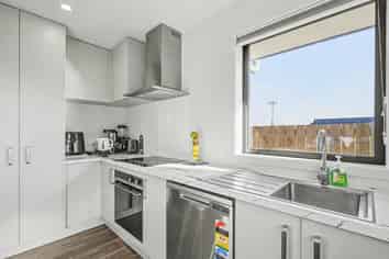 30 Scully Place, Strathern