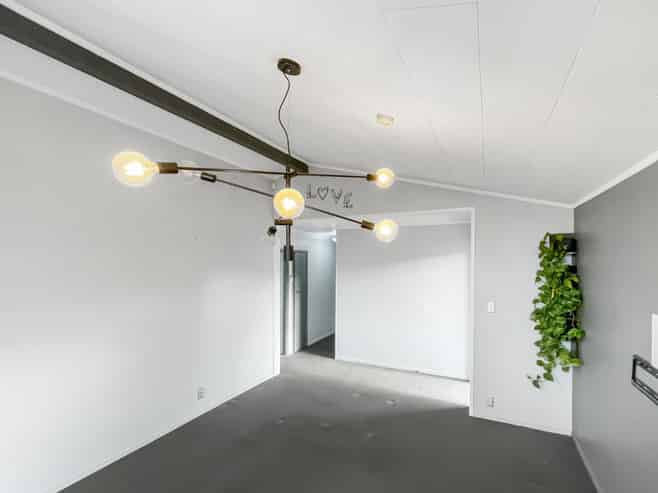 803A Avenue Road East, Hastings