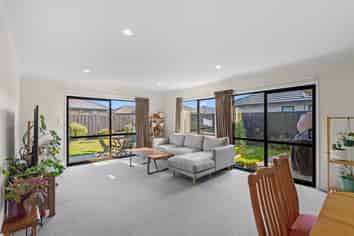 6 Charlbury Drive, Rolleston