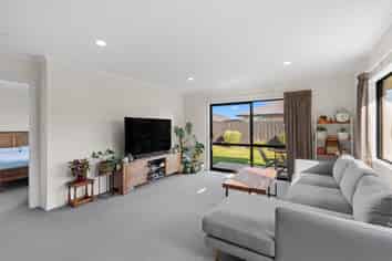 6 Charlbury Drive, Rolleston