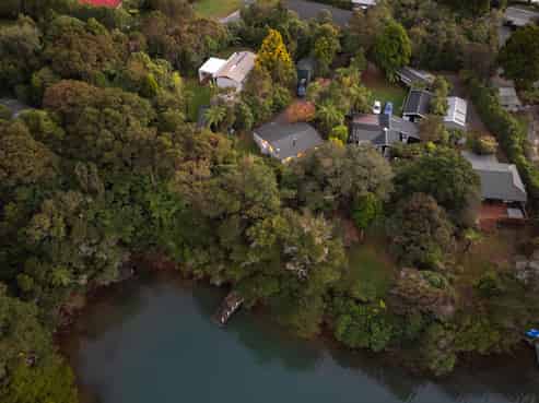 11 Kamahi Road, Tennyson Inlet