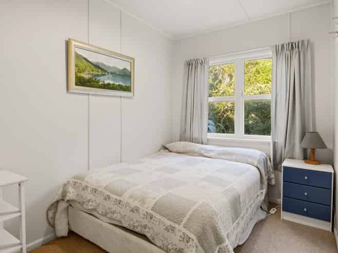 11 Kamahi Road, Tennyson Inlet