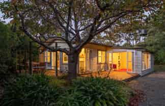 11 Kamahi Road, Tennyson Inlet