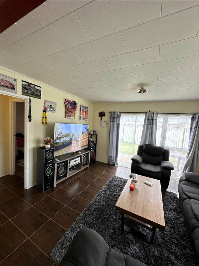 Tidy 2 bedroom unit with garage and rumpus room - Mehr