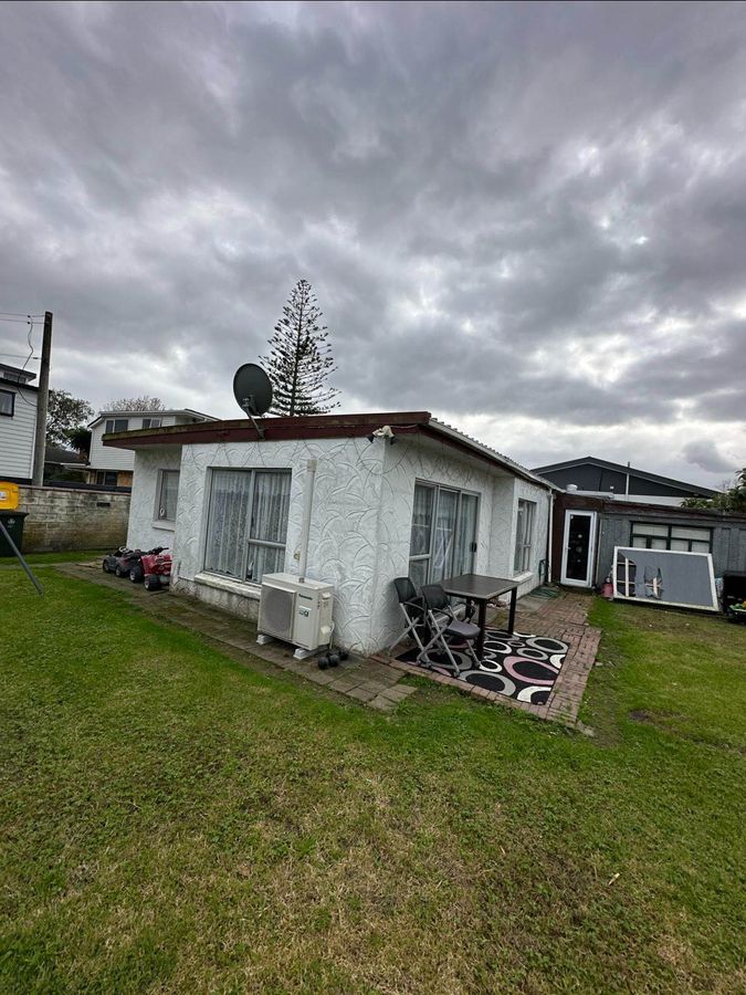 Tidy 2 bedroom unit with garage and rumpus room - Ansicht 2