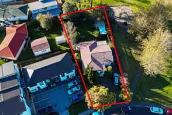 13 Locket Road, Glenfield