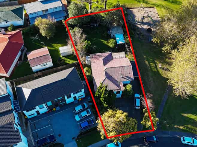 13 Locket Road, Glenfield