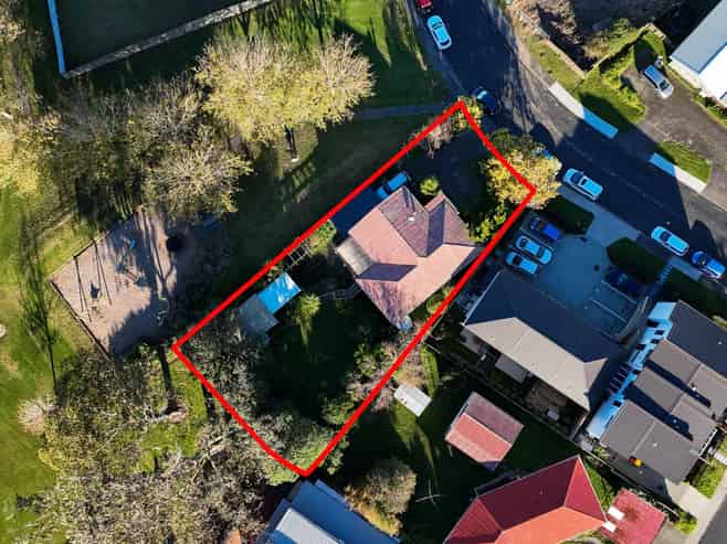 13 Locket Road, Glenfield
