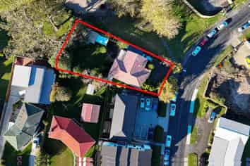 13 Locket Road, Glenfield