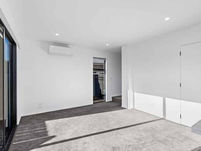 57 Dampier Street, Woolston