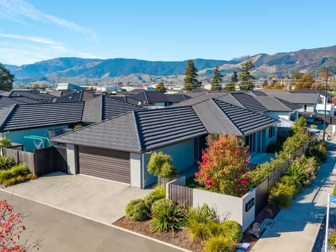 43 Camberley Road, Richmond