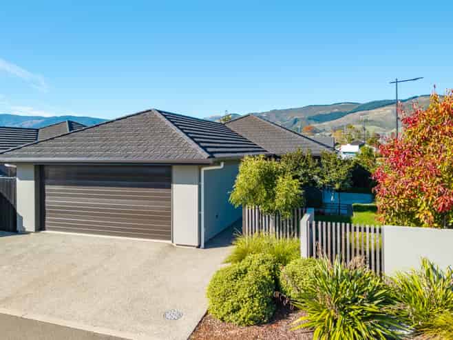 43 Camberley Road, Richmond