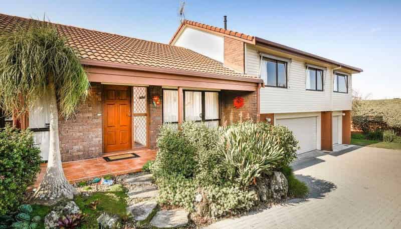 24 Loloma Drive, Half Moon Bay