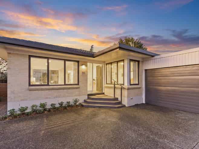 4/4 Lauchlan Avenue, Epsom