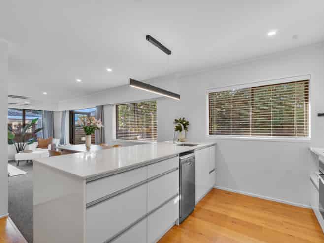 4/4 Lauchlan Avenue, Epsom