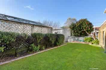 354 The Parade, Island Bay
